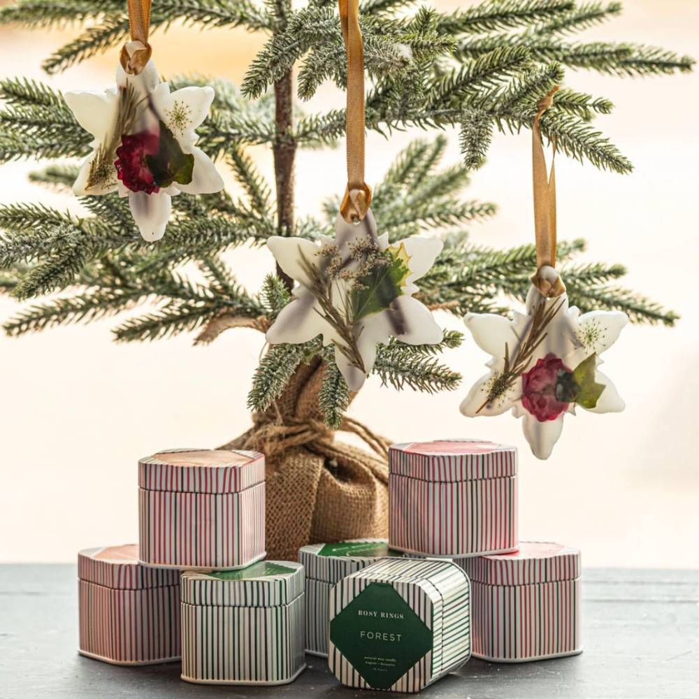 Spicy Apple Snowflake Botanical Sachet by Rosy Rings