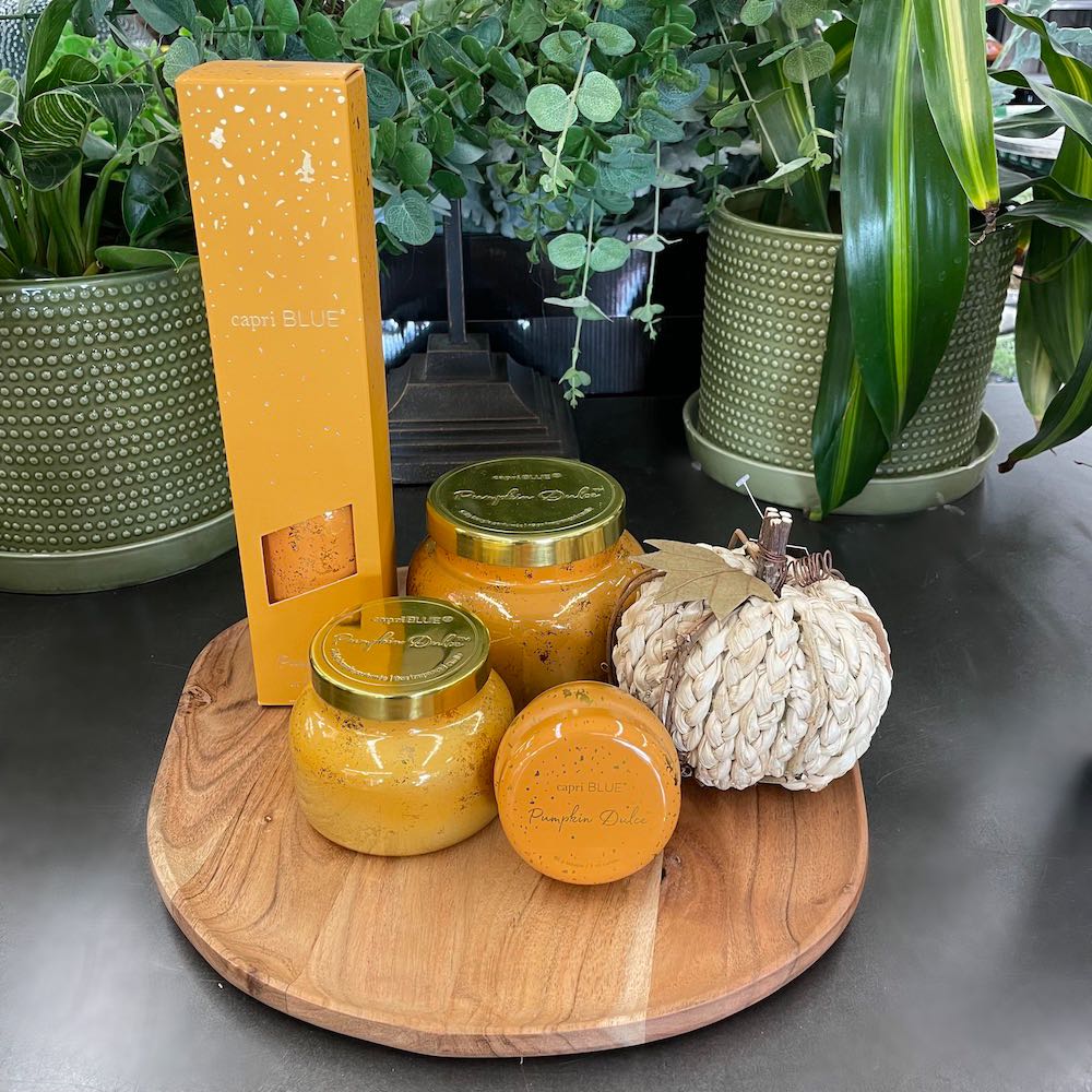 Capri Blue® Pumpkin Dulce Glimmer Signature Petite 8 oz. Jar Candle - GRACEiousliving.com