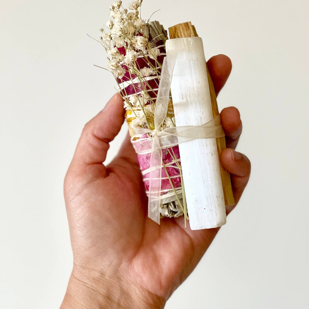 Nectar Republic Healing Floral Sage Smudge Bundle