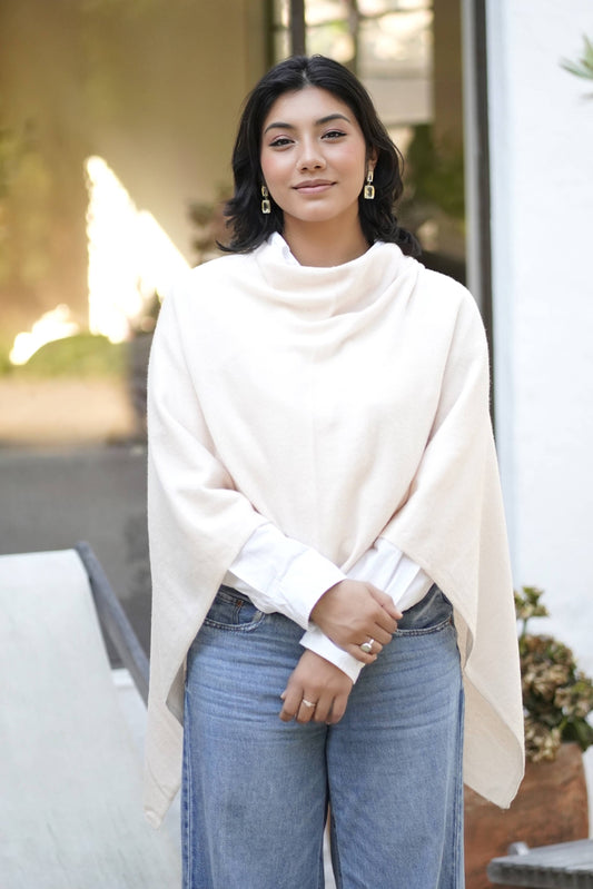 Cashmere Poncho in Pastel Pink