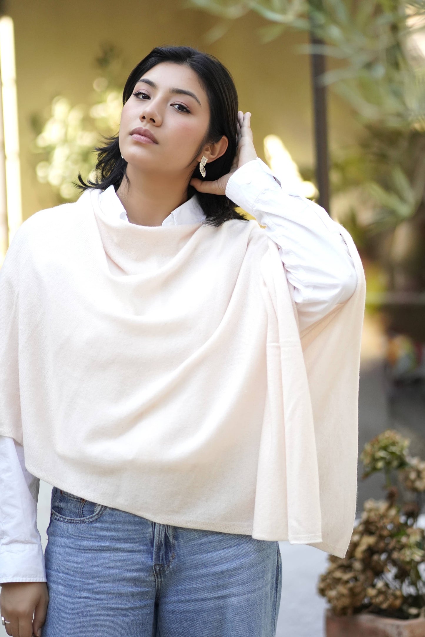 Cashmere Poncho in Pastel Pink