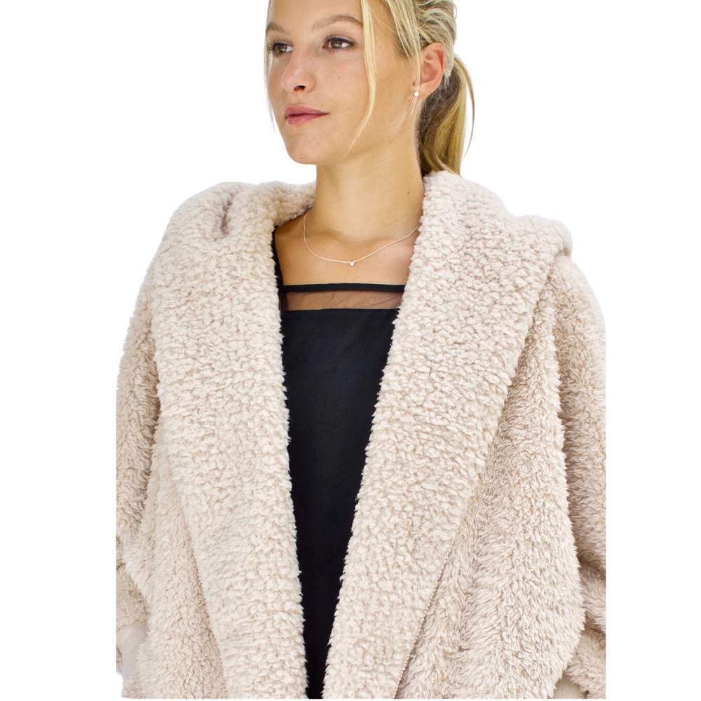 Sherpa Wrap in Fluffy Frappe by Nordic Beach
