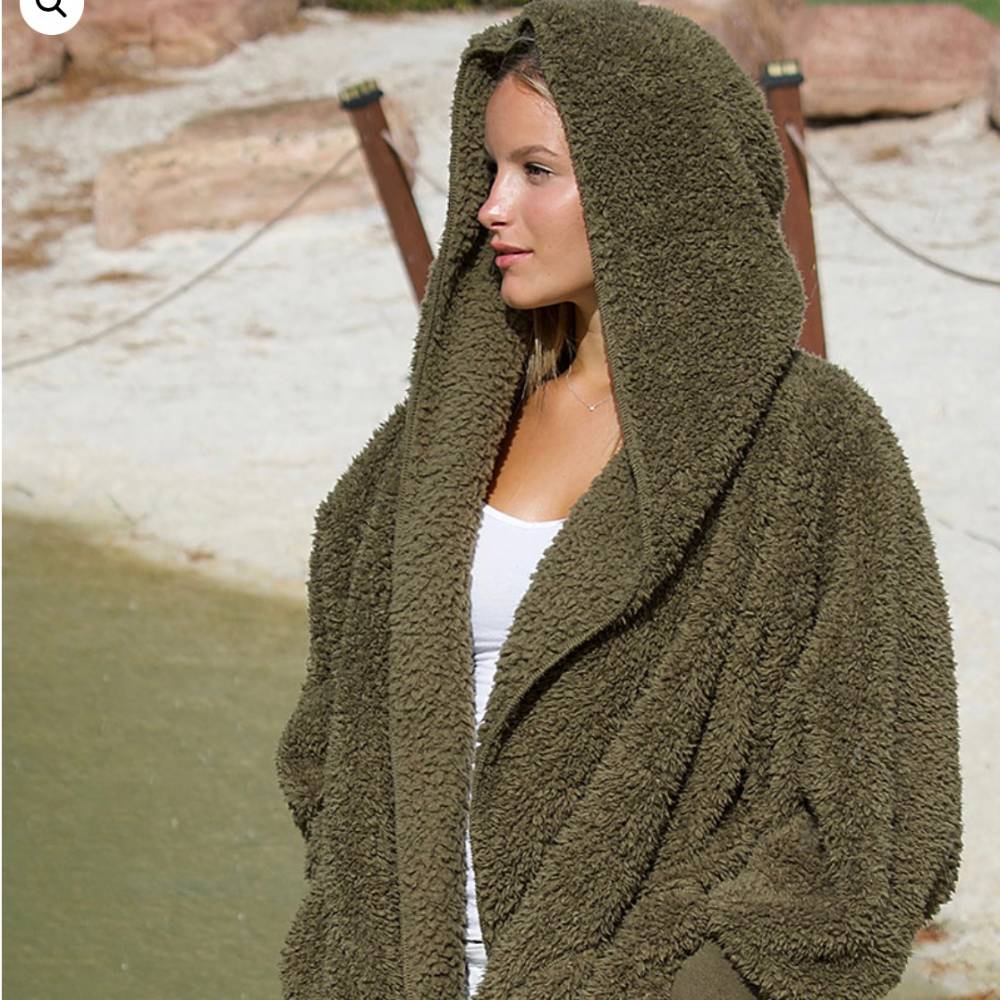 Nordic Beach Body Wrap in Olive U, view 2