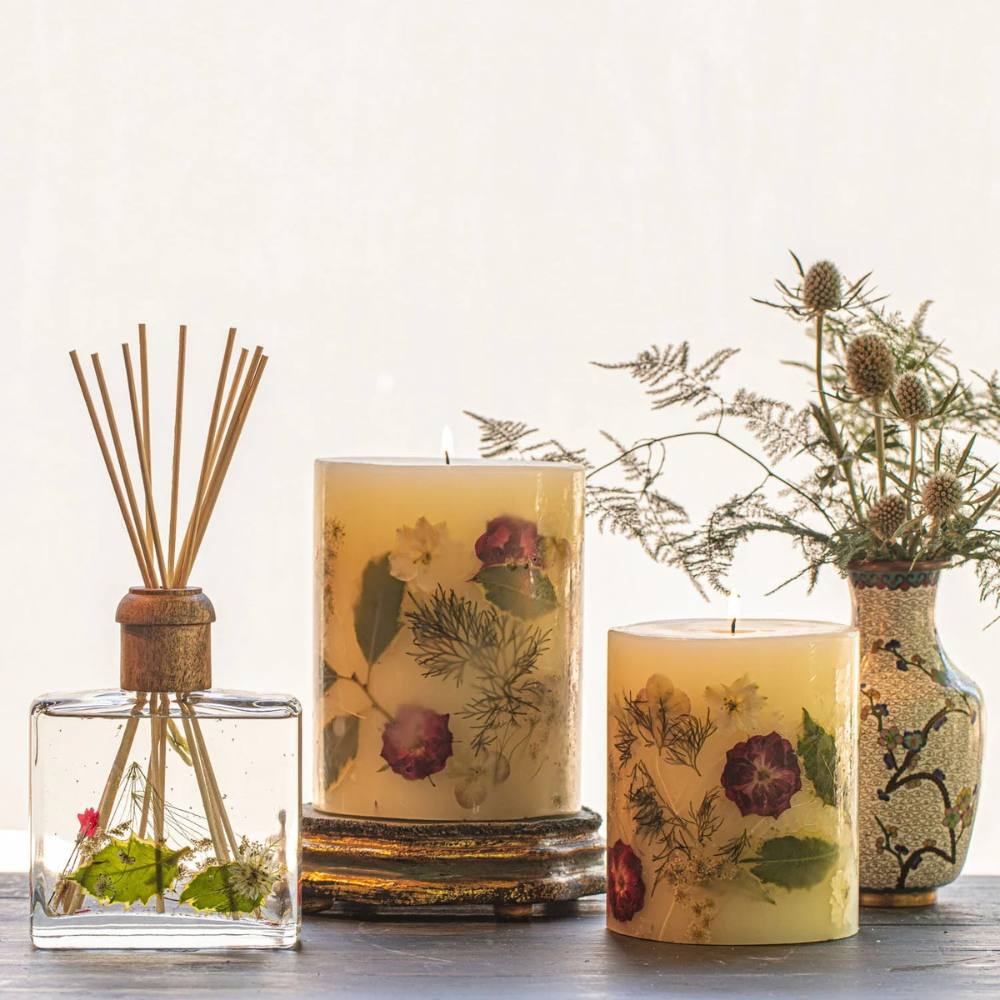 Winterberry Frost Small Round Botanical Candle by Rosy Rings