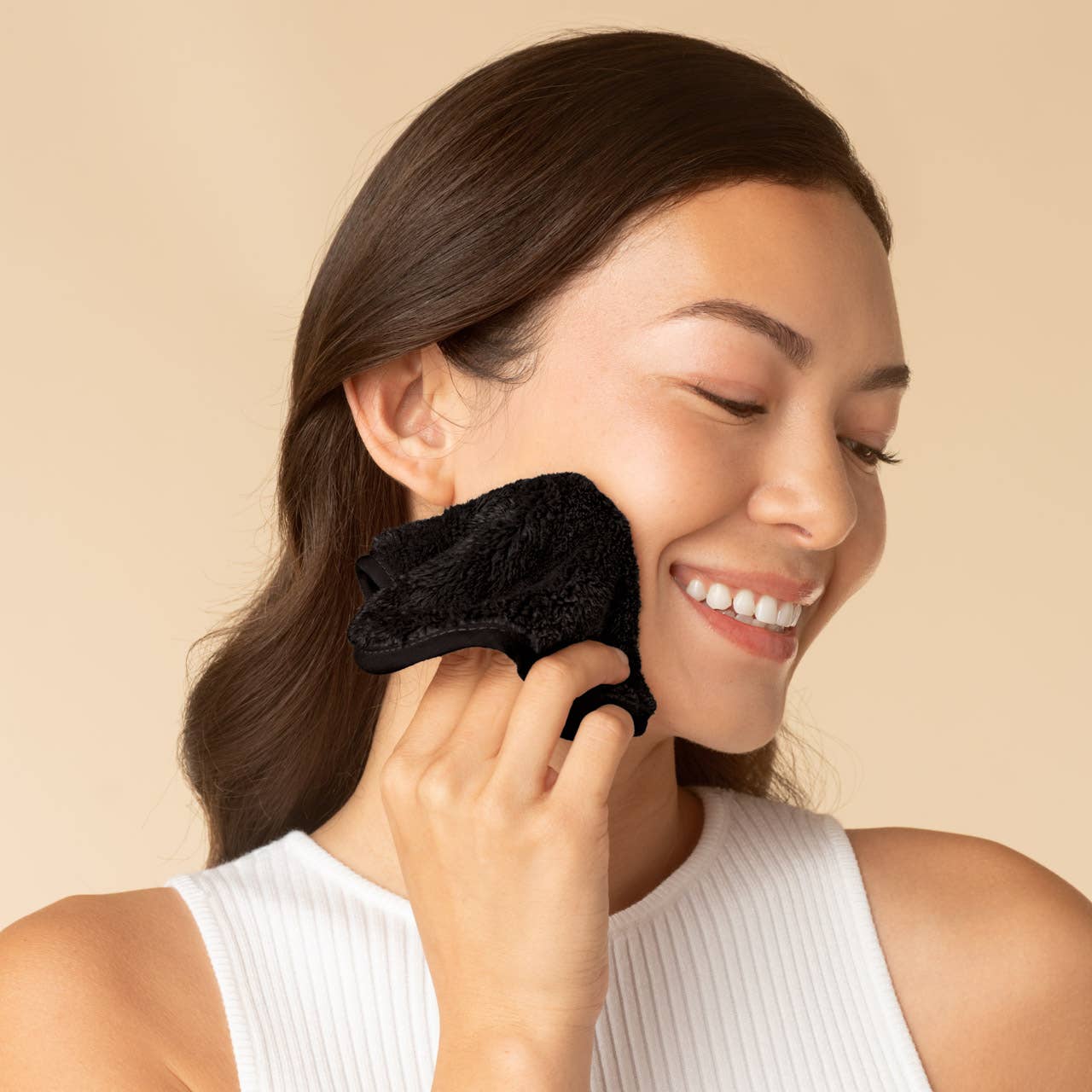 Kitsch black microfiber face towels, additional view 3