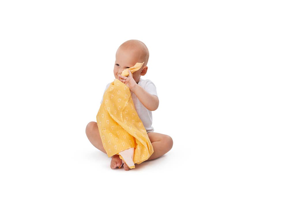 Sophie la Girafe Muslin Swaddle Set, view 4